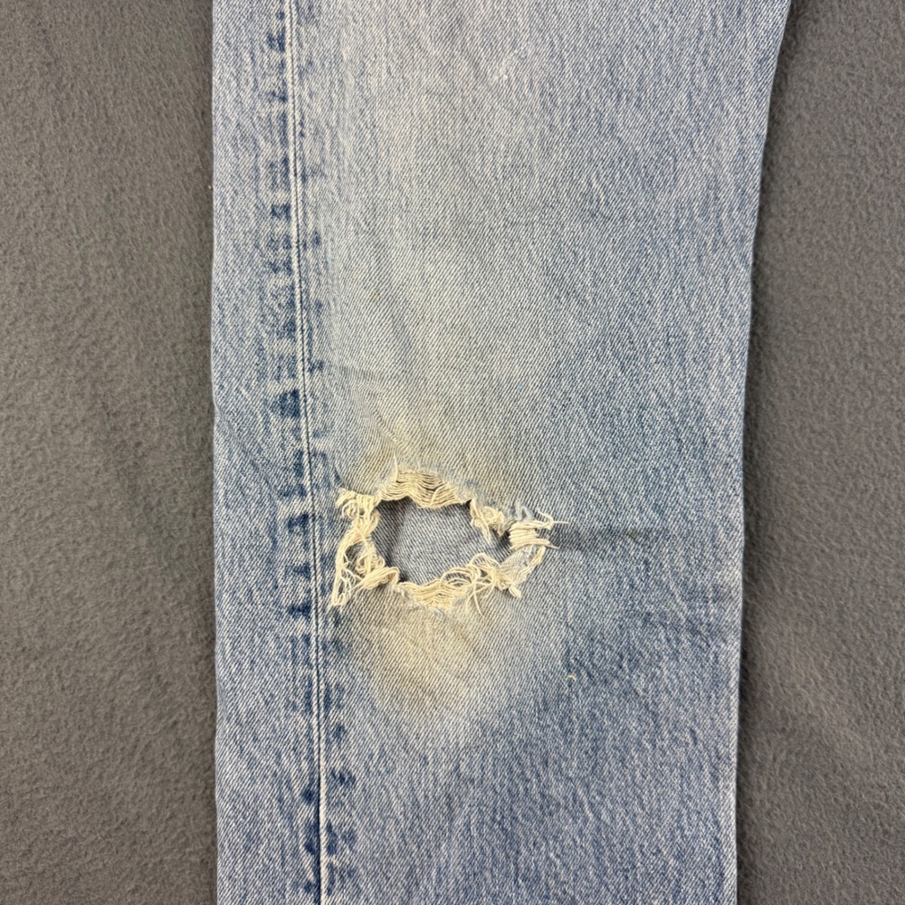 Vintage USA Levis 501 Jeans Men's 32x36 Blue Distressed Wallet Fade Button Fly - Picture 5 of 15